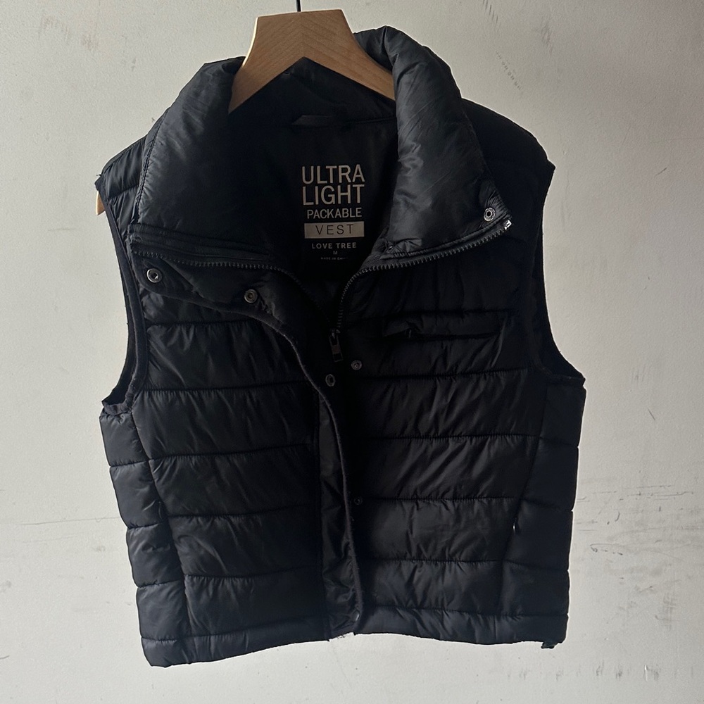 Love Tree Ultra Light Packable Vest - Black, Medium
